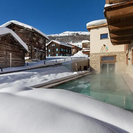 Mont Nevada - & Hotell 4*