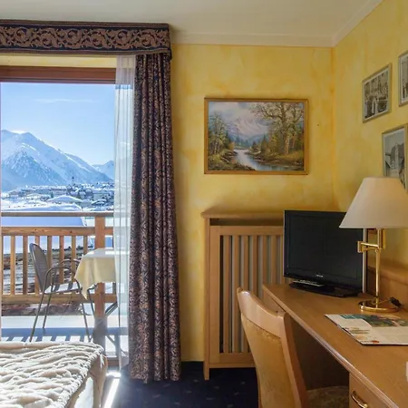 Hotel Mont Nevada - & 4*